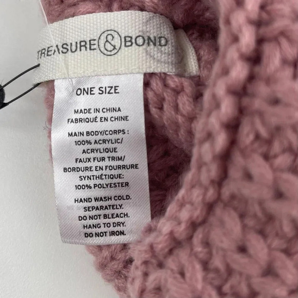 Treasure & Bond Women Winter Faux Fur Pom Beanie Hat NWT - Picture 4 of 4